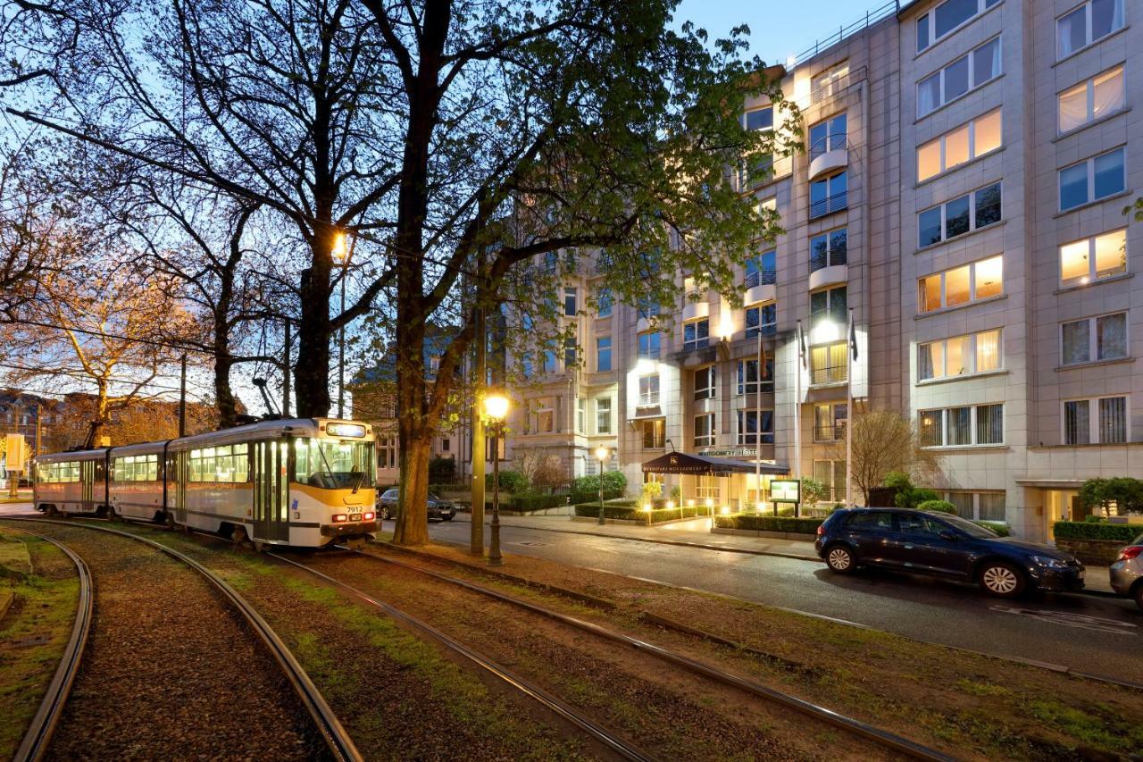 蒙哥马利欧洲之星酒店 布鲁塞尔 外观 照片 The tram at the station